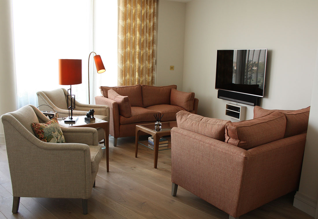 London riverside living room interior decoration and design.